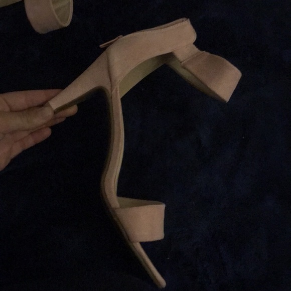 Pink Heels 2.5 inches - Picture 4 of 5